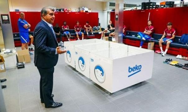 开云体育-巴萨主席和老队长们战争开幕，他们不希望梅西续约