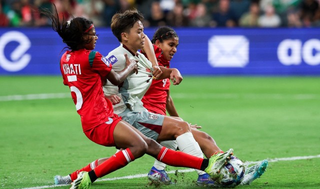 开云体育平台-黄健翔：女足前20分钟踢得有些凌乱，但拿下比赛不成问题