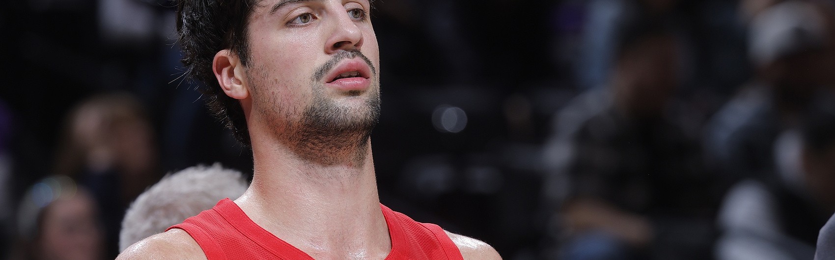 kaiyun登录入口-把锅背好！阿夫迪亚19中7&amp;三分12投仅2中 还有7失误！