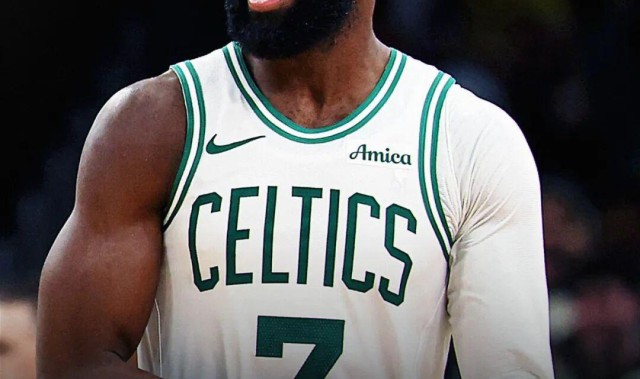 开云体育官网-最强一年！赛季末越打越好，布朗最佳一阵稳了？