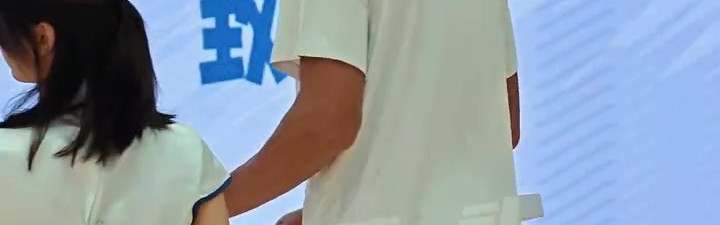 开云体育-好久不见！易建联现身深圳 出席旗下薪火阵营活动